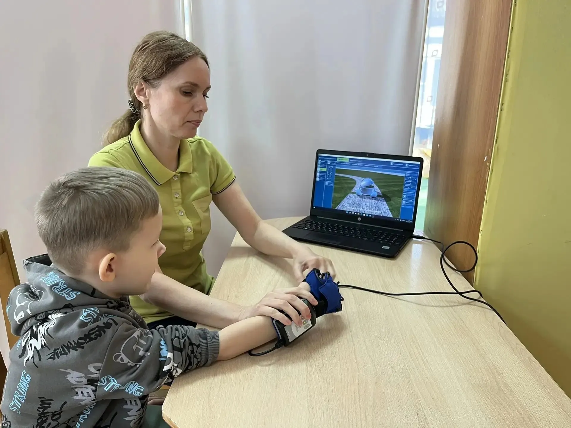 Smart Glove Helps Patients Recover in Astrakhan