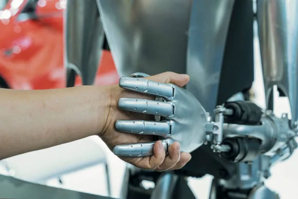 Russian Students Have Created a Robotic Prosthetic Hand
