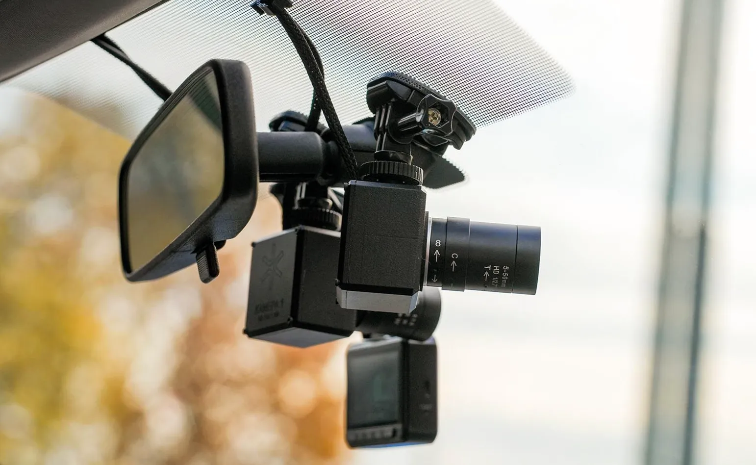 По дорогам Москвы курсируют электромобили с нейросетевым наблюдением