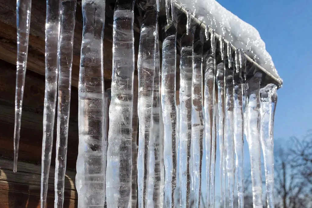 Kirov Region Launches AI Hotline to Tackle Snow and Ice Hazards