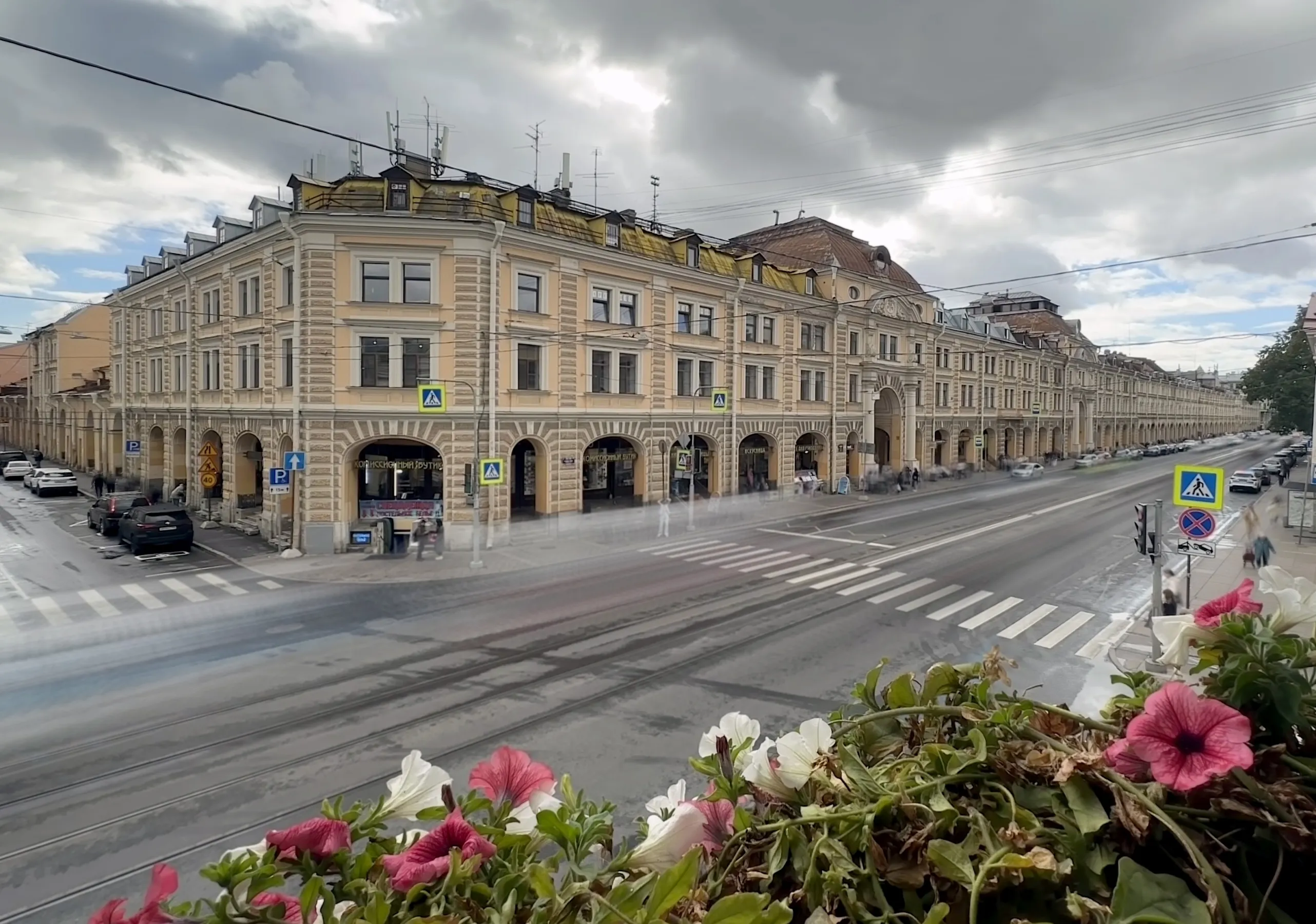 В Апраксином дворе устанавливают более 50 камер видеонаблюдения