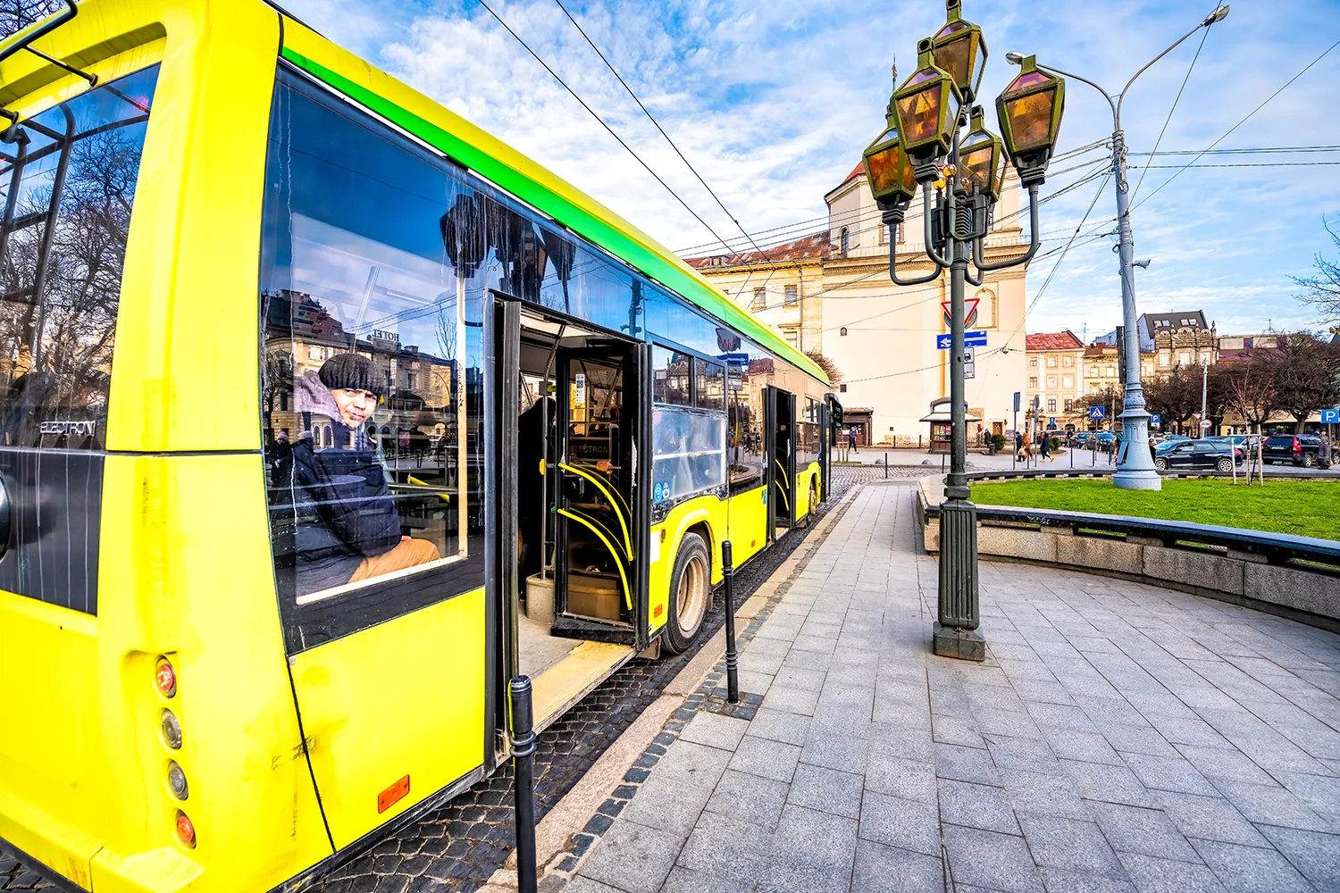 Photo - ‘Smart’ Trolleybus Hits the Streets in Orenburg