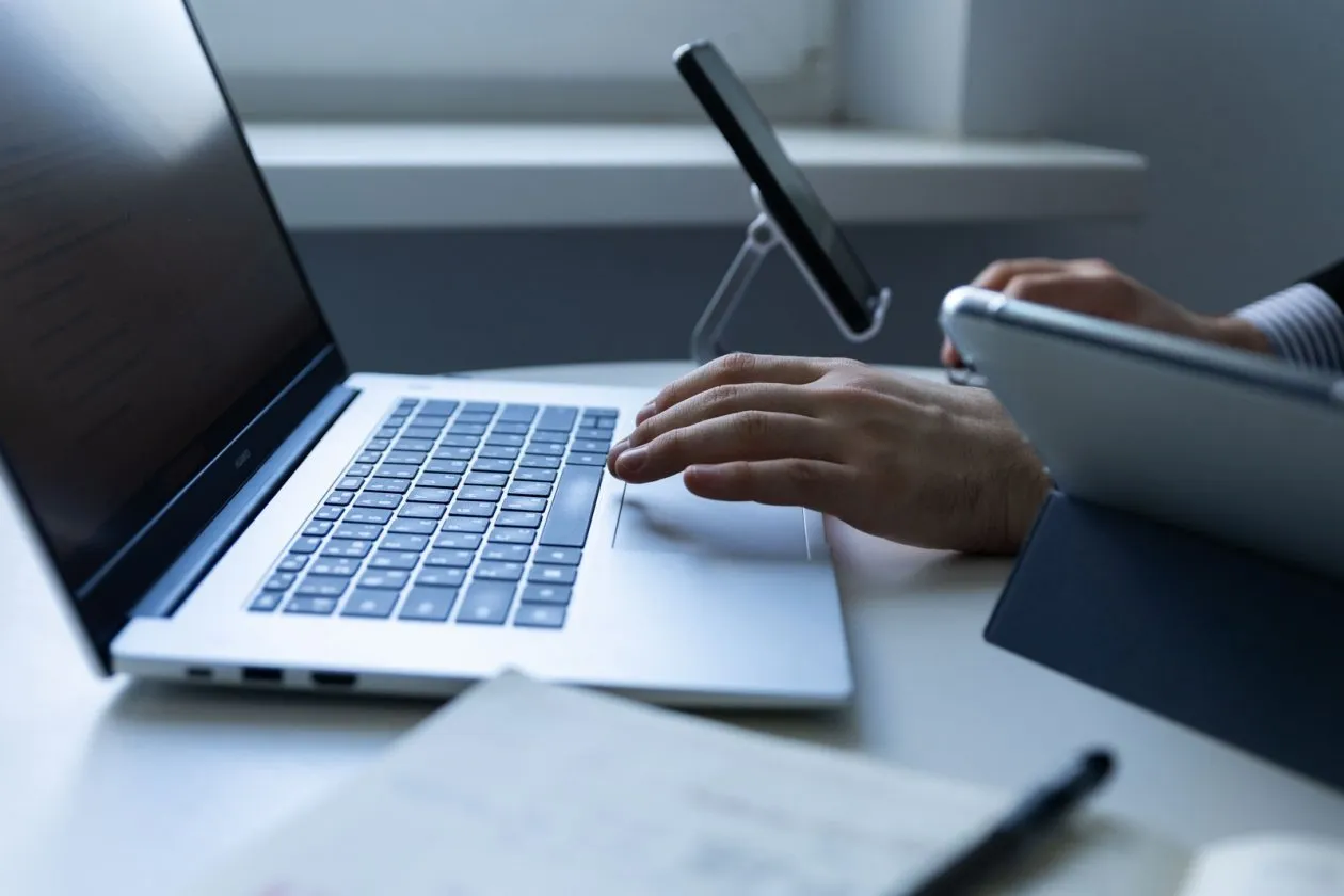MTS Digitizes Half a Million Employment Center Files in Primorye