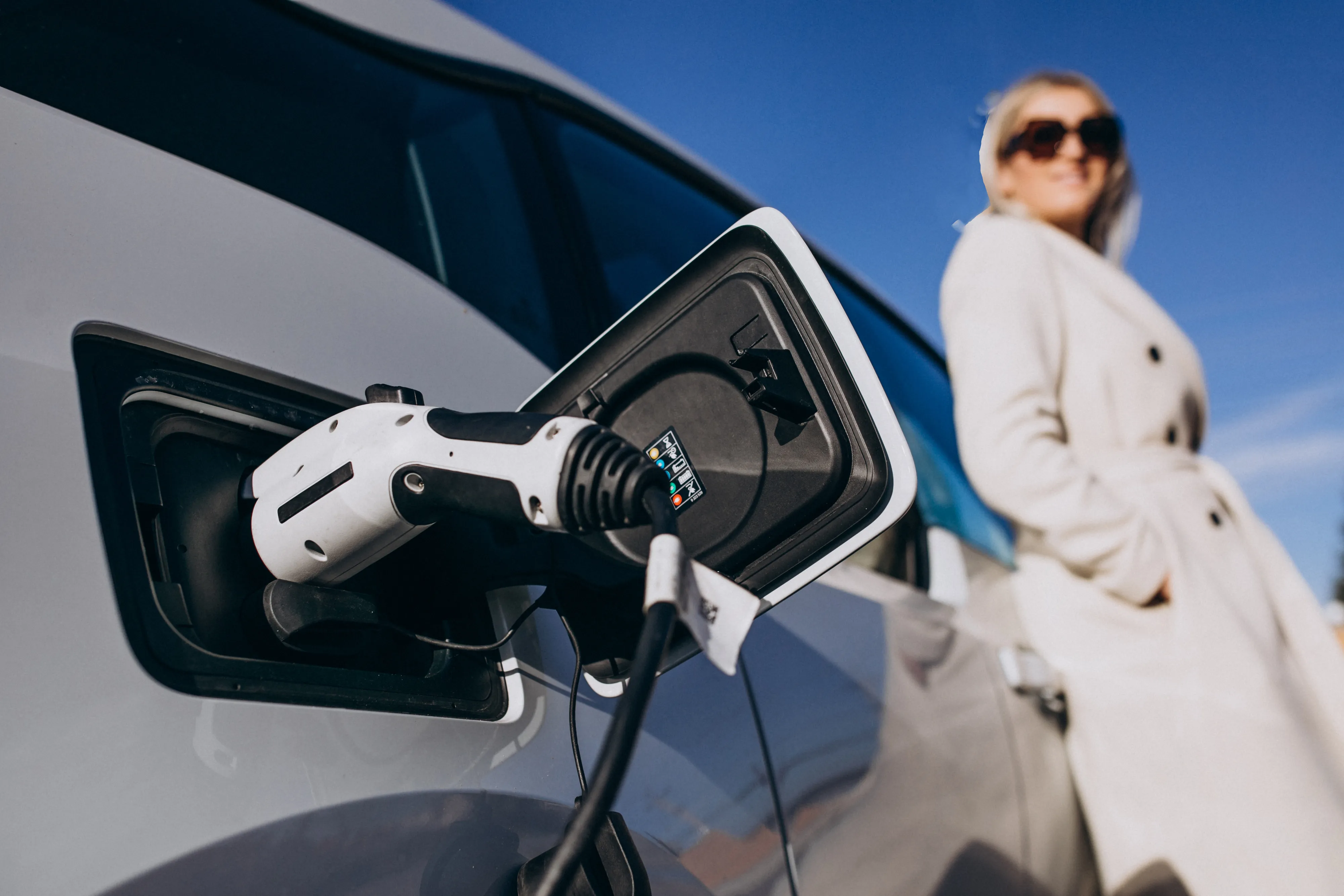 Major Russian Retailer Launches Online Marketplace for Electric Vehicles