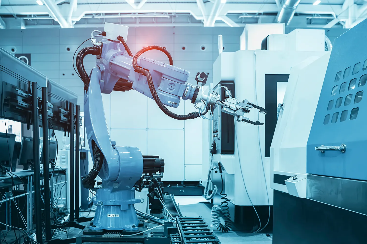 Photo - In the Global Trend: Russia Expands Its Robotics Density