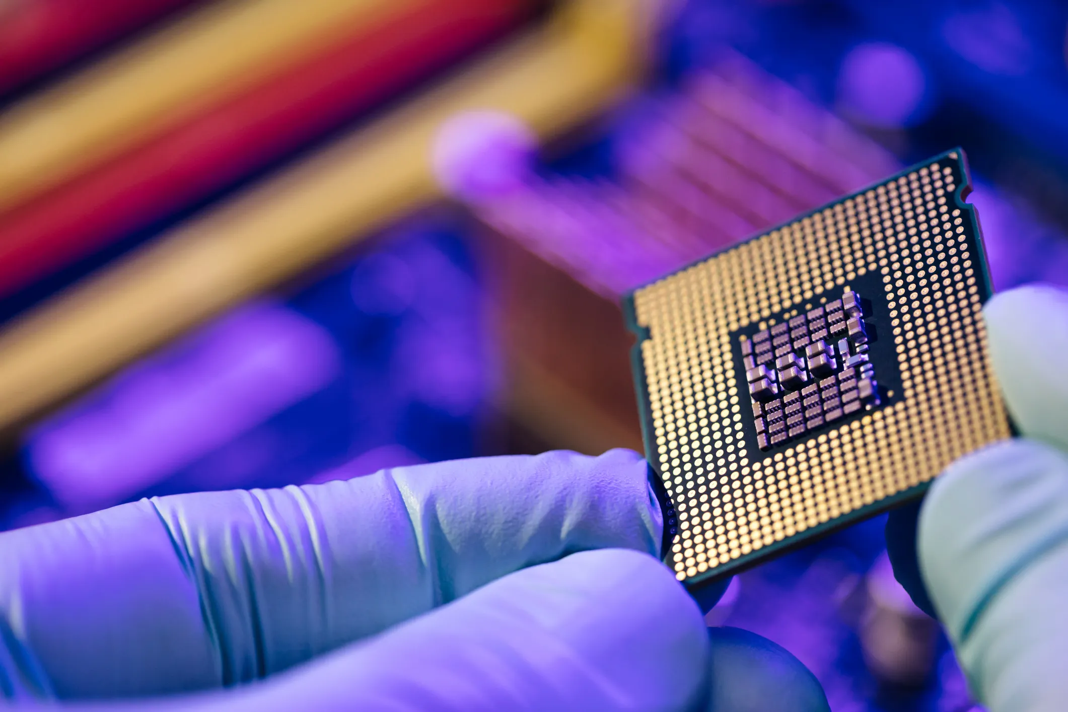 Russian Scientists Develop Emergency Self‑Destruct System for Memory Chips