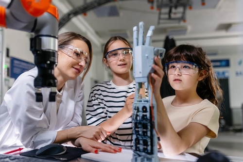Russia Launches Nationwide Science Festival to Celebrate Scientific Legacy
