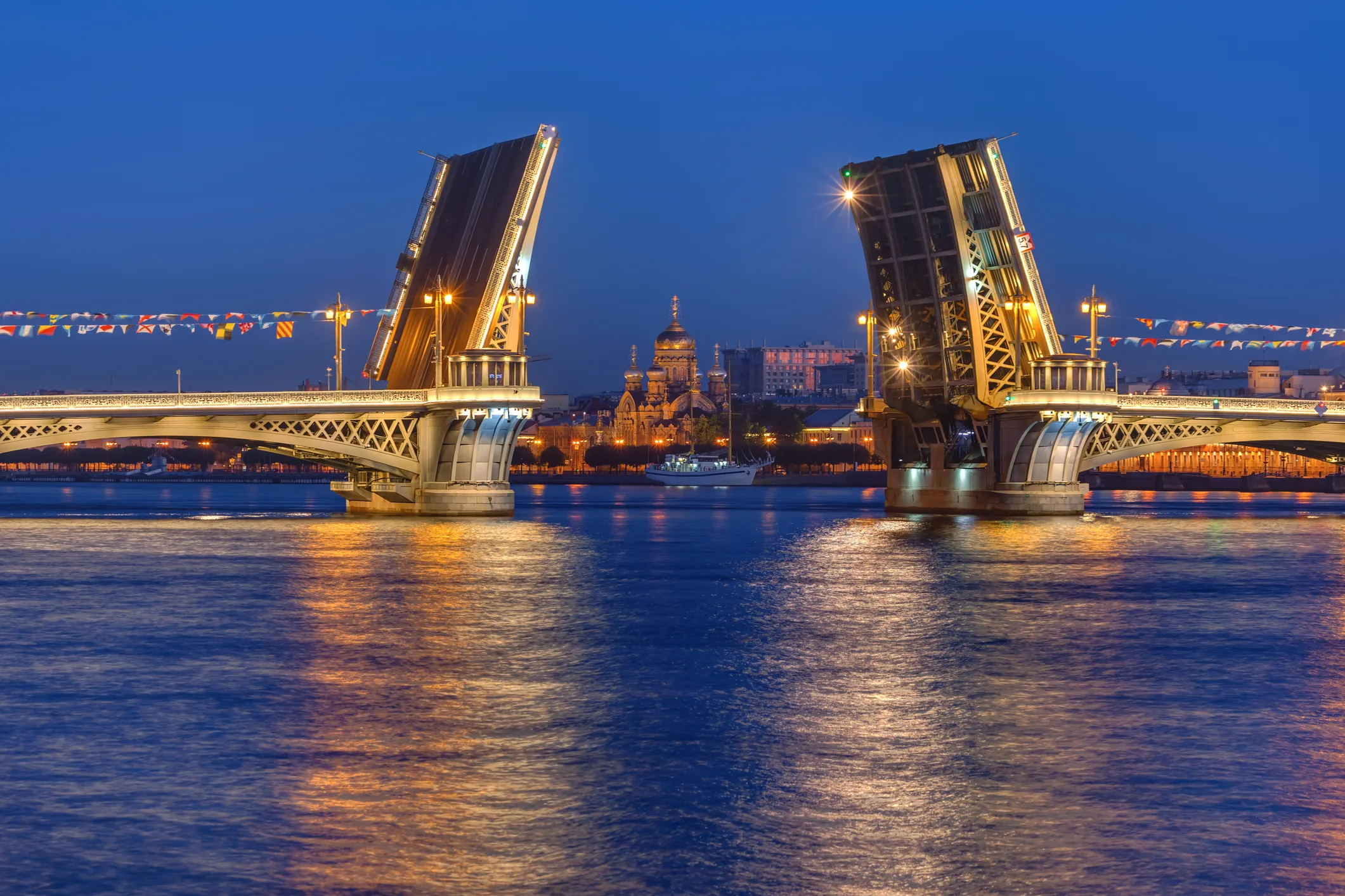 In Russia, Interactive Maps Show How St. Petersburg’s Bridges Open