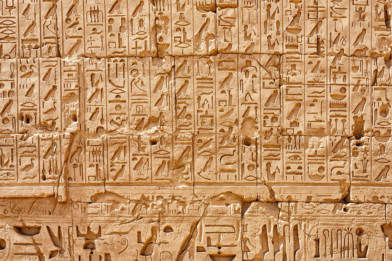 Russian AI Learns to Read Ancient Egyptian Hieroglyphs