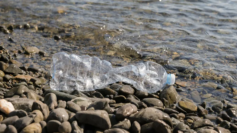 Russia Deploys Autonomous Boats and AI to Map Underwater Trash Sites