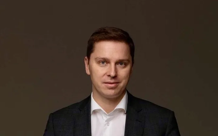 Astra AI [Code] vs. Open Source: Why Deploying an Open Model in a Secure Environment Is Costly and Risky