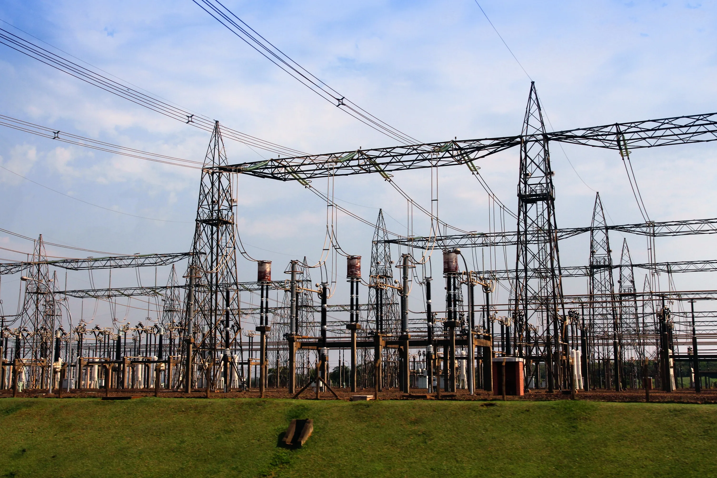 Russian Scientists Develop Smart Grid System to Prevent Power Line Failures