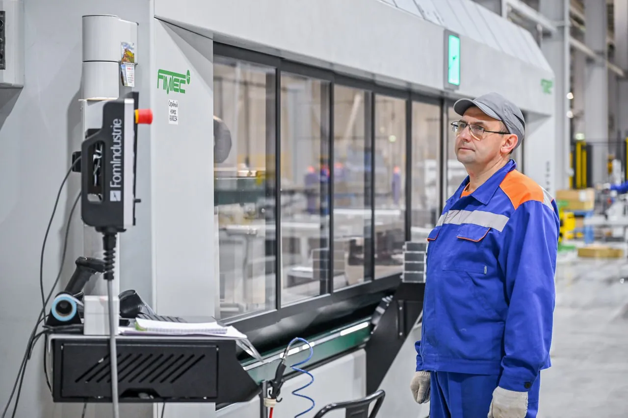 A Robotized Factory in Moscow Produces Housing Modules with Digital Quality Control