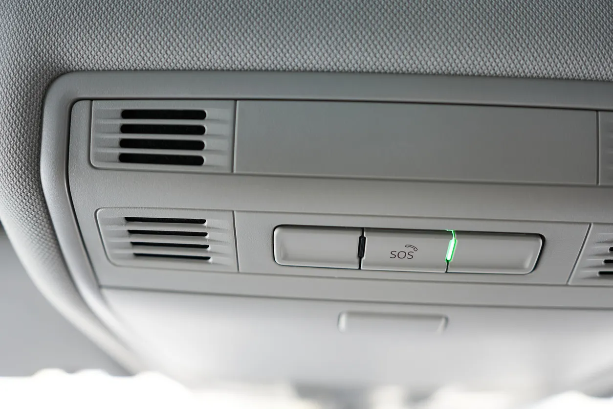 Over 11,000 Russian Drivers Hit the SOS Button Last Year