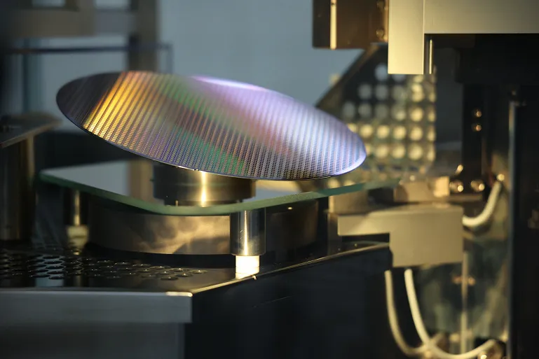 Russia Unveils Its First Domestic Photolithography Machine