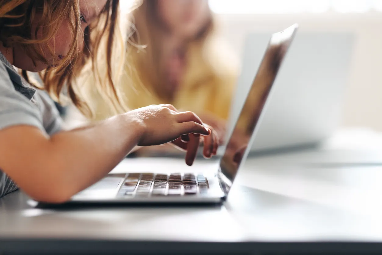 Russian Students Learn Digital Literacy Through Interactive Lessons