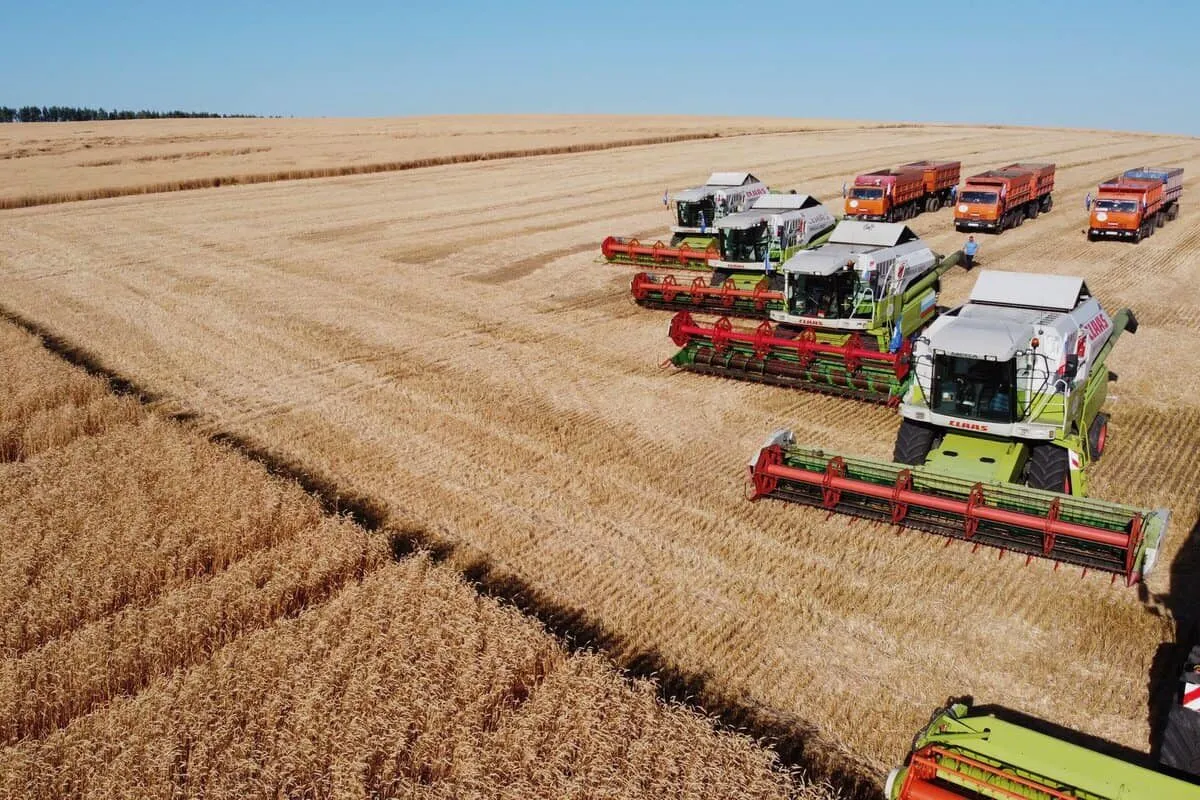 Moscow Polytechnic Develops Remote Control System for Harvesters