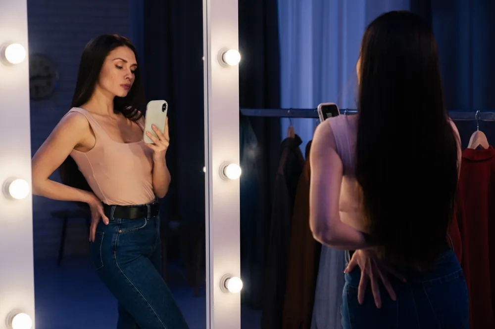 Russian Marketplace Launches Virtual Clothing Try-On via Photo