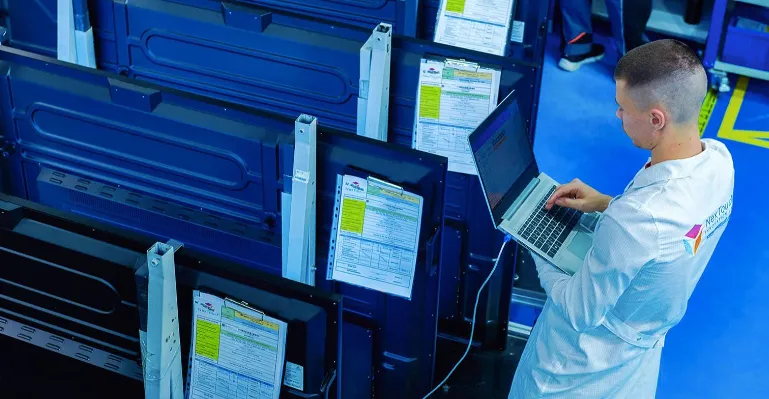 Moscow Tech Companies Unveil Gesture-Controlled Industrial Display