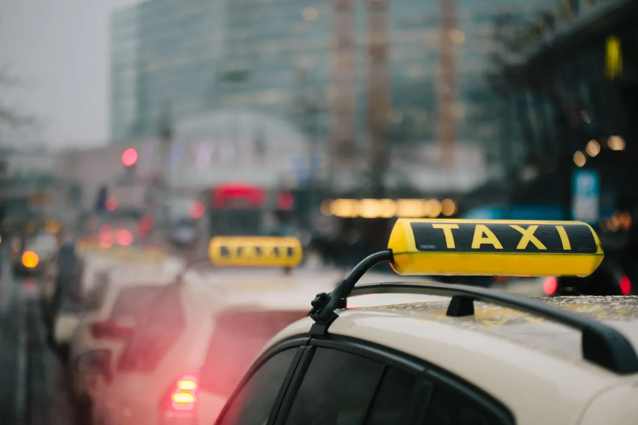 AI to Help Russian Taxi Drivers Obtain Work Permits