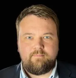 Павел Травкин