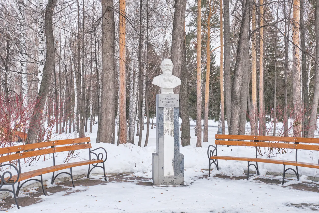 В России оцифруют рукописное наследие Льва Толстого