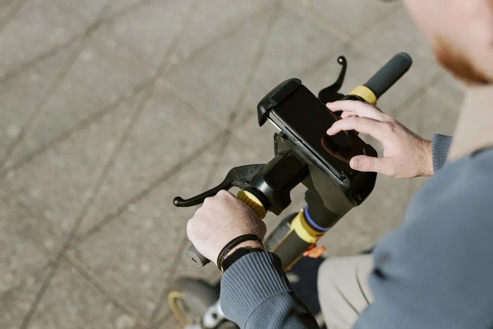 Russia Proposes Digital Passports for E‑Scooter Riders