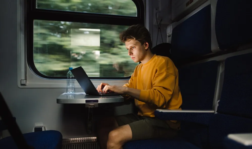 Russian Scientists Successfully Test Compact Satellite Terminal on Railways