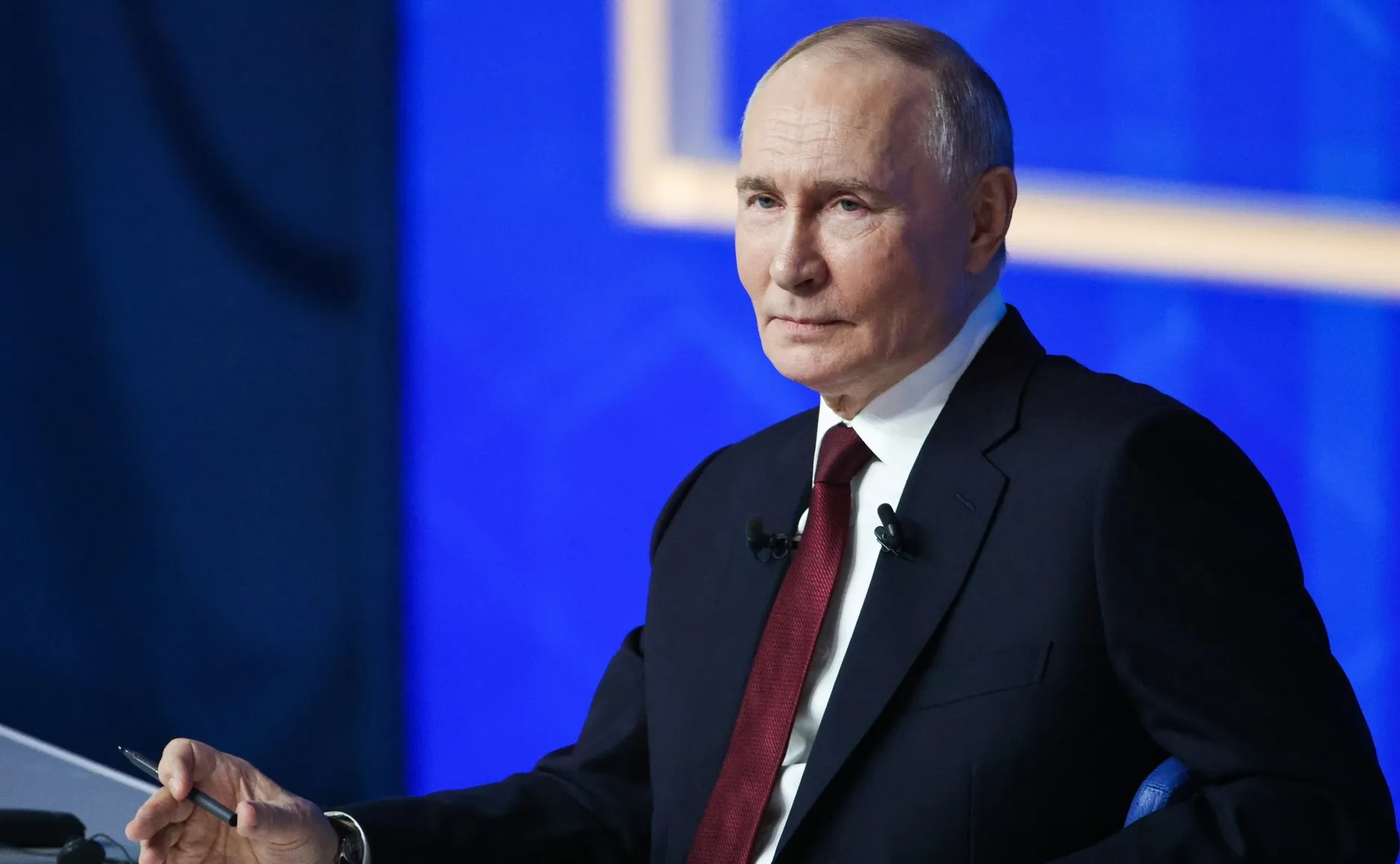 Владимир Путин поручил наращивать усилия по созданию российской платформы в микроэлектронике