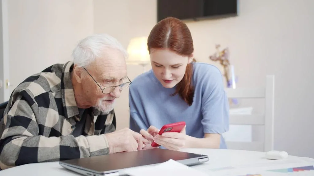 Relatives of Elderly Russians Can Now Handle Housing and Utility Issues Remotely