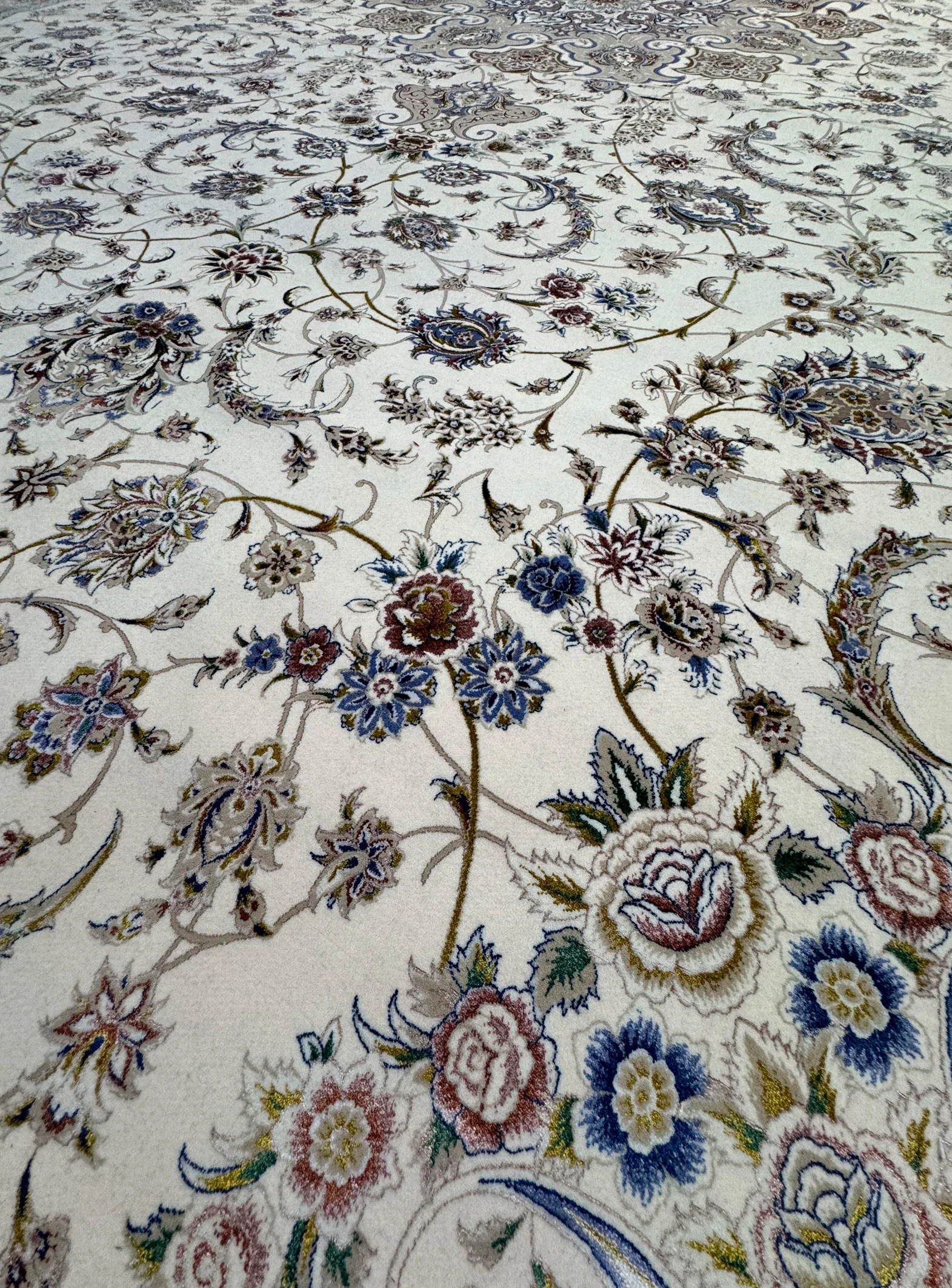 Ковер машинной работы Isfahan Culture