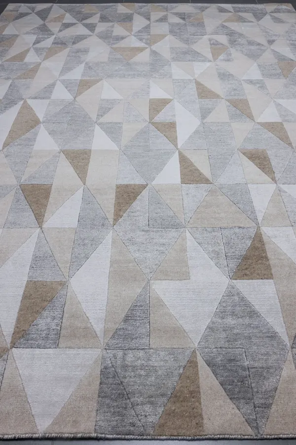 Ковер ручной работы Lightweave Triangles