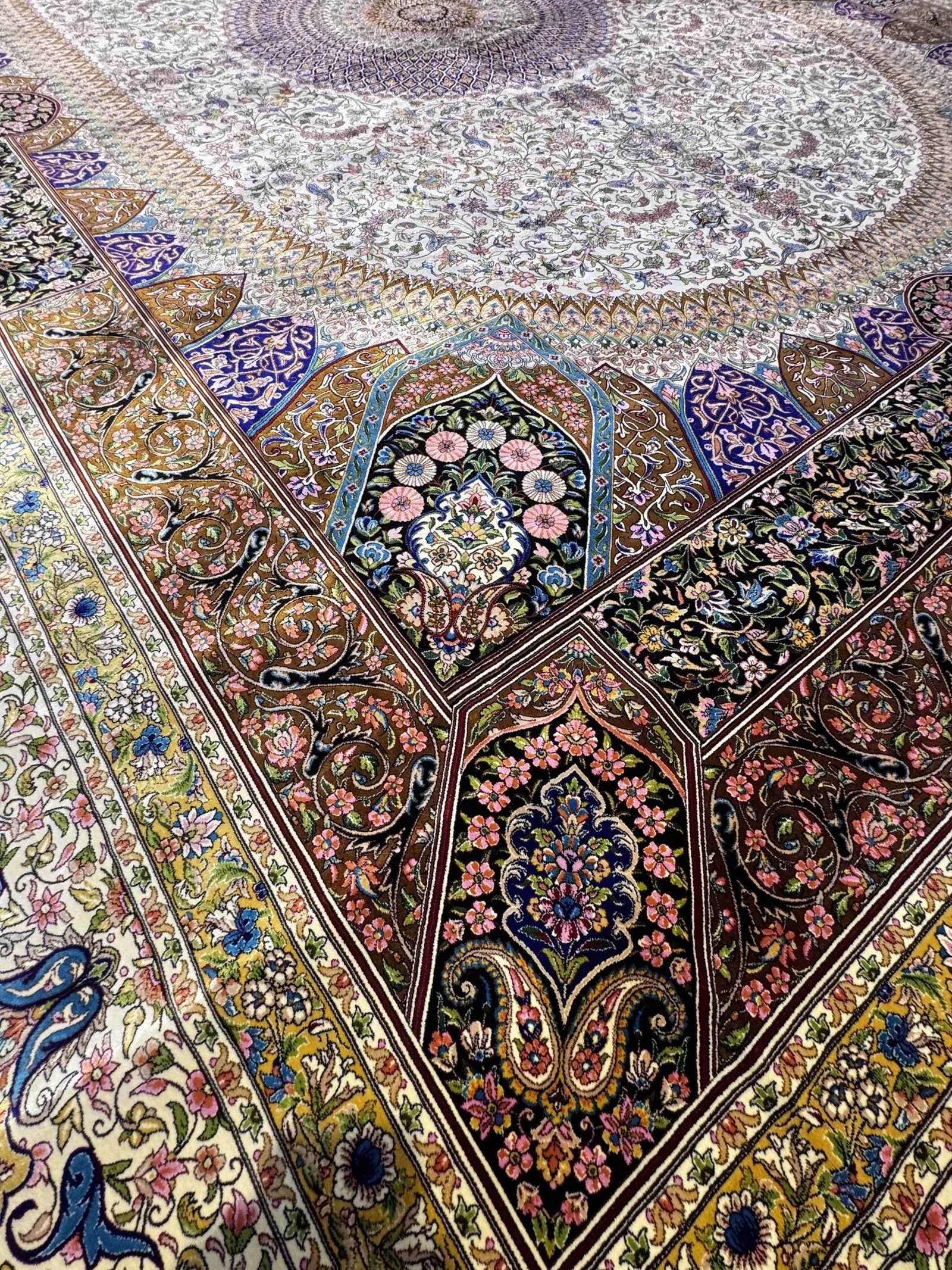 Ковер машинной работы Kashan Style