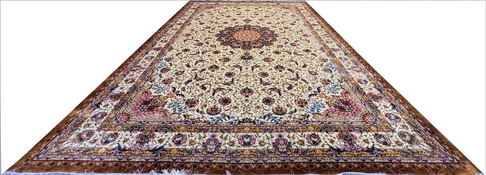 Ковер машинной работы Isfahan Treasure