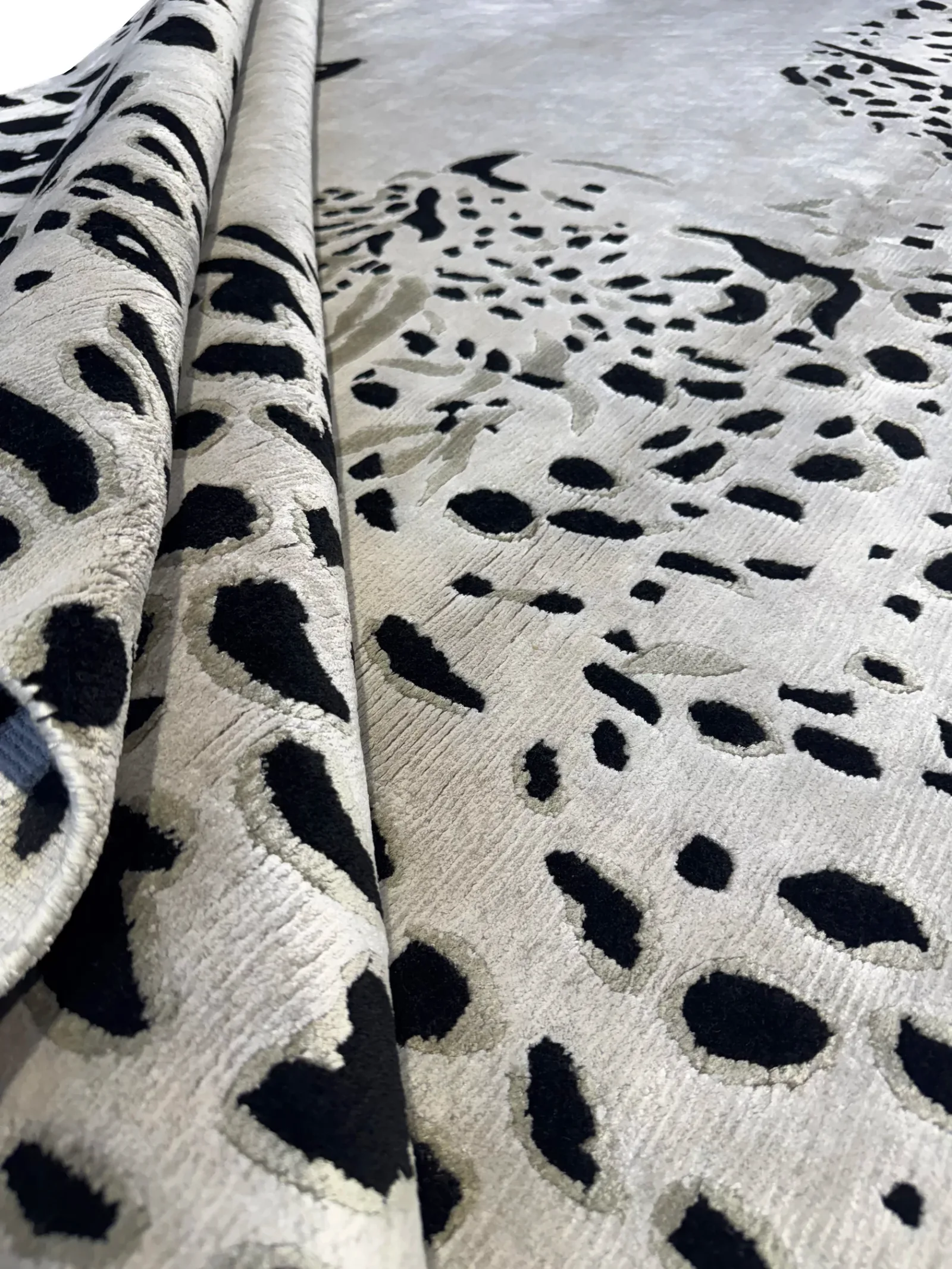 Ковер ручной работы Moonlit Leopard