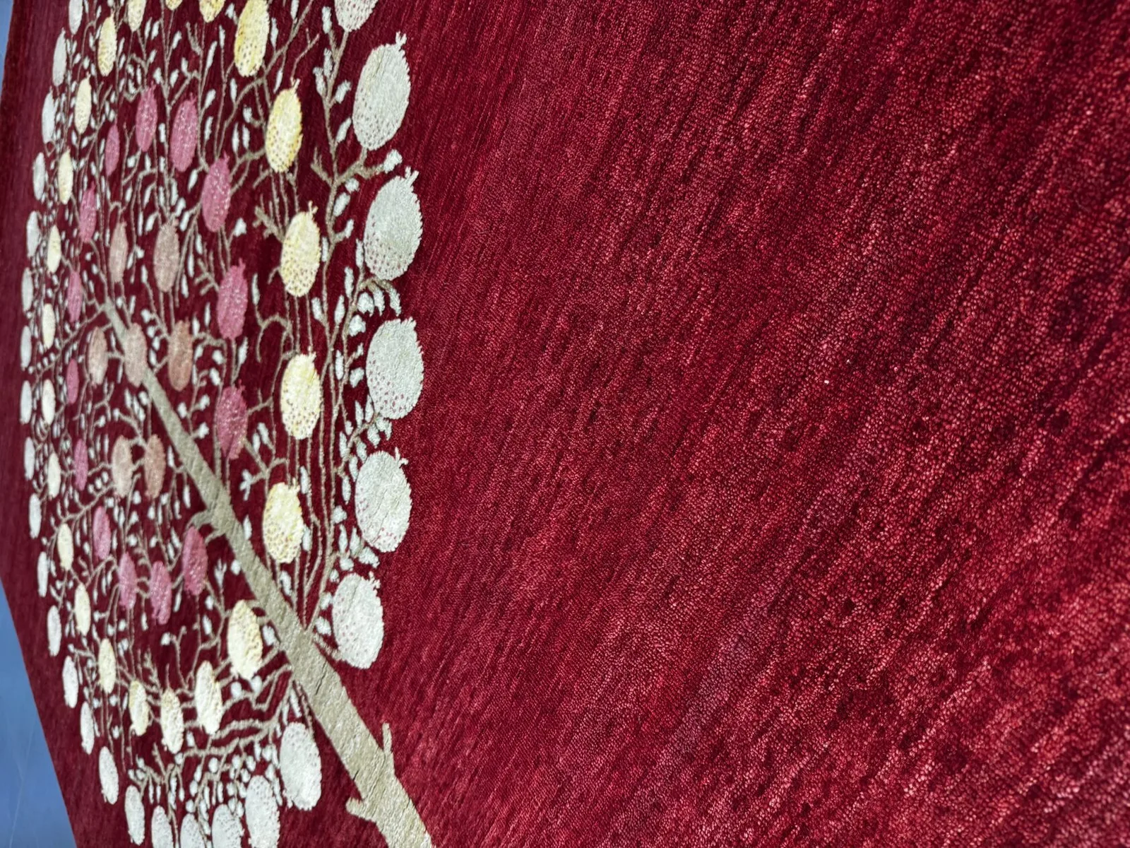 Ковер ручной работы Deep Cherry