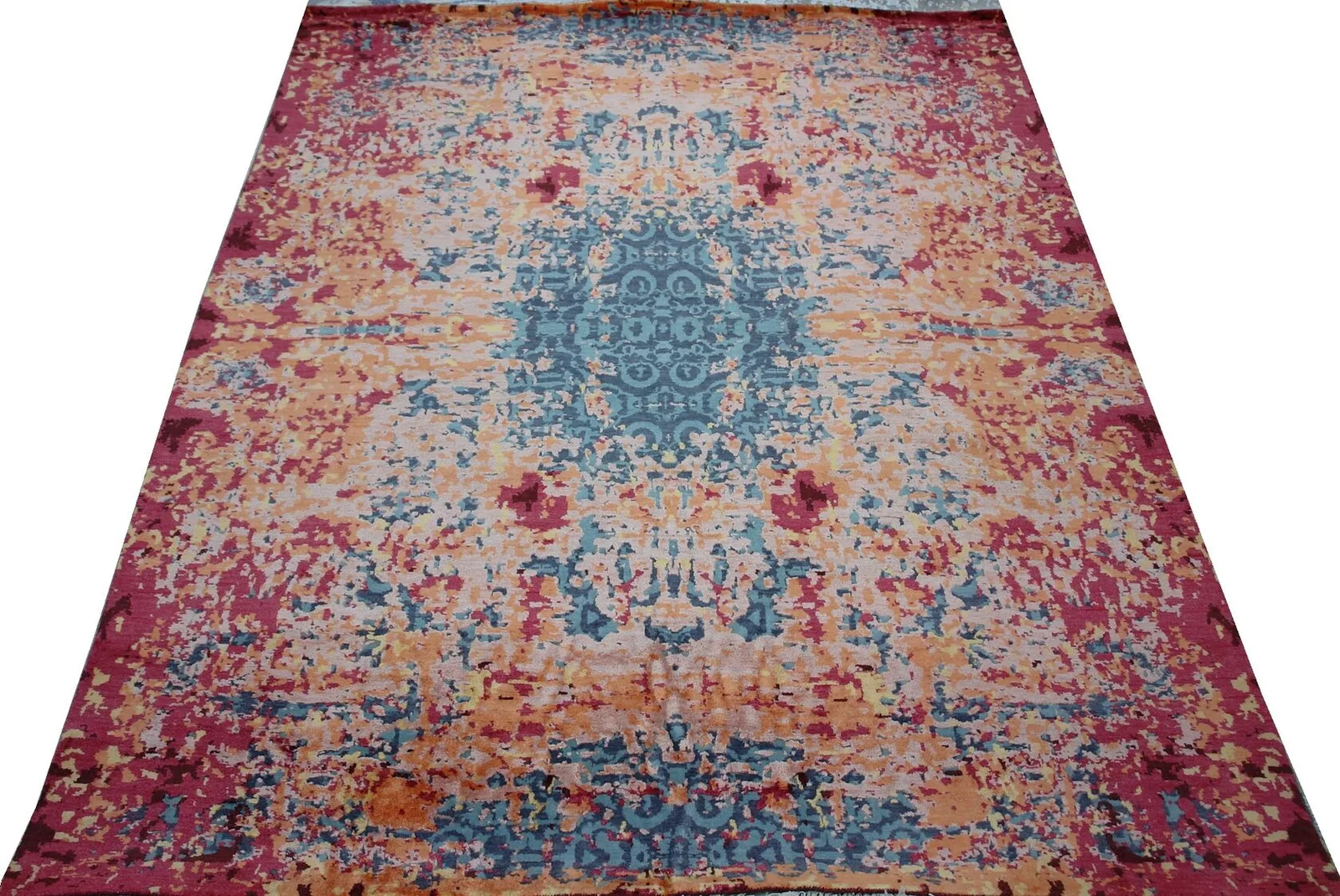 Ковер ручной работы Viscose Modern