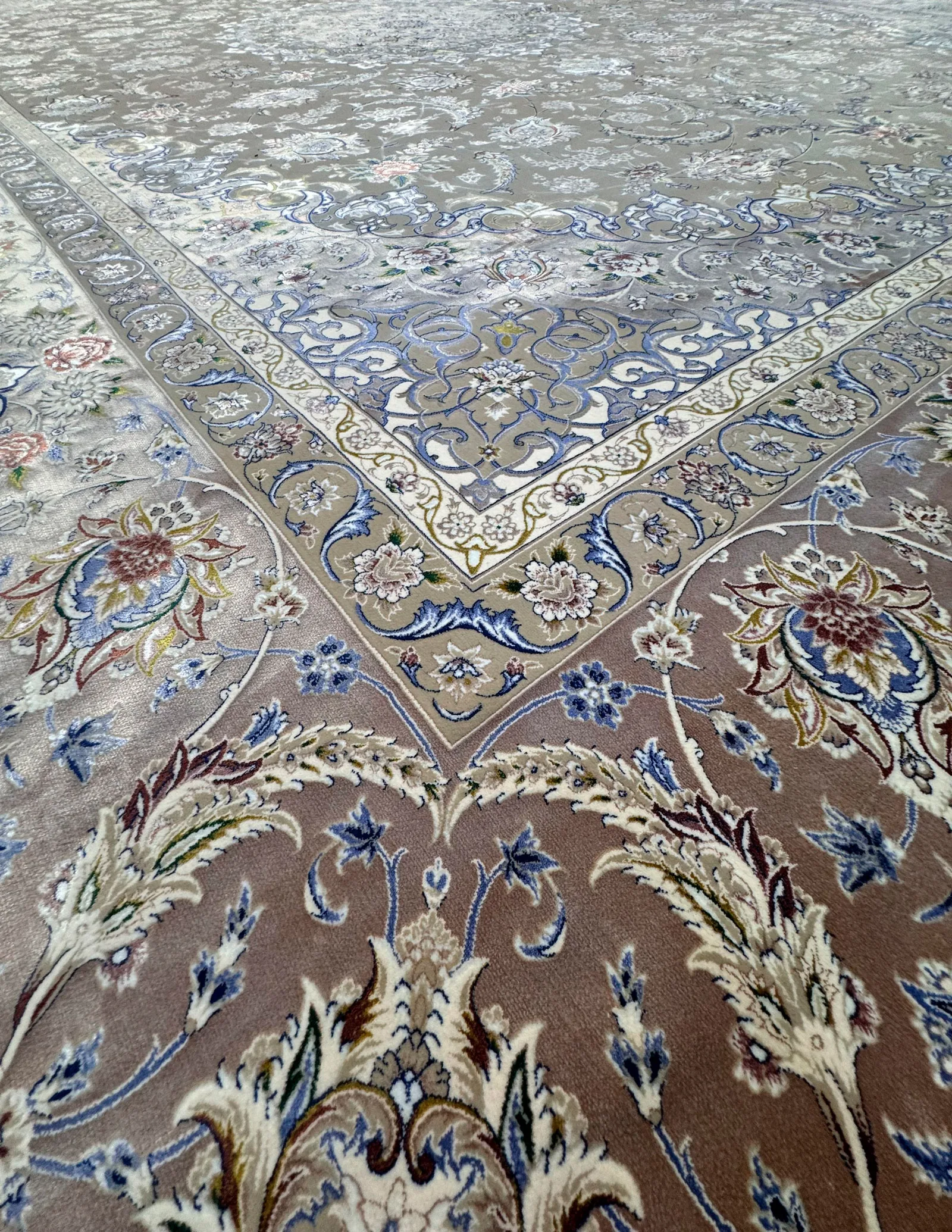 Ковер машинной работы Isfahan Culture
