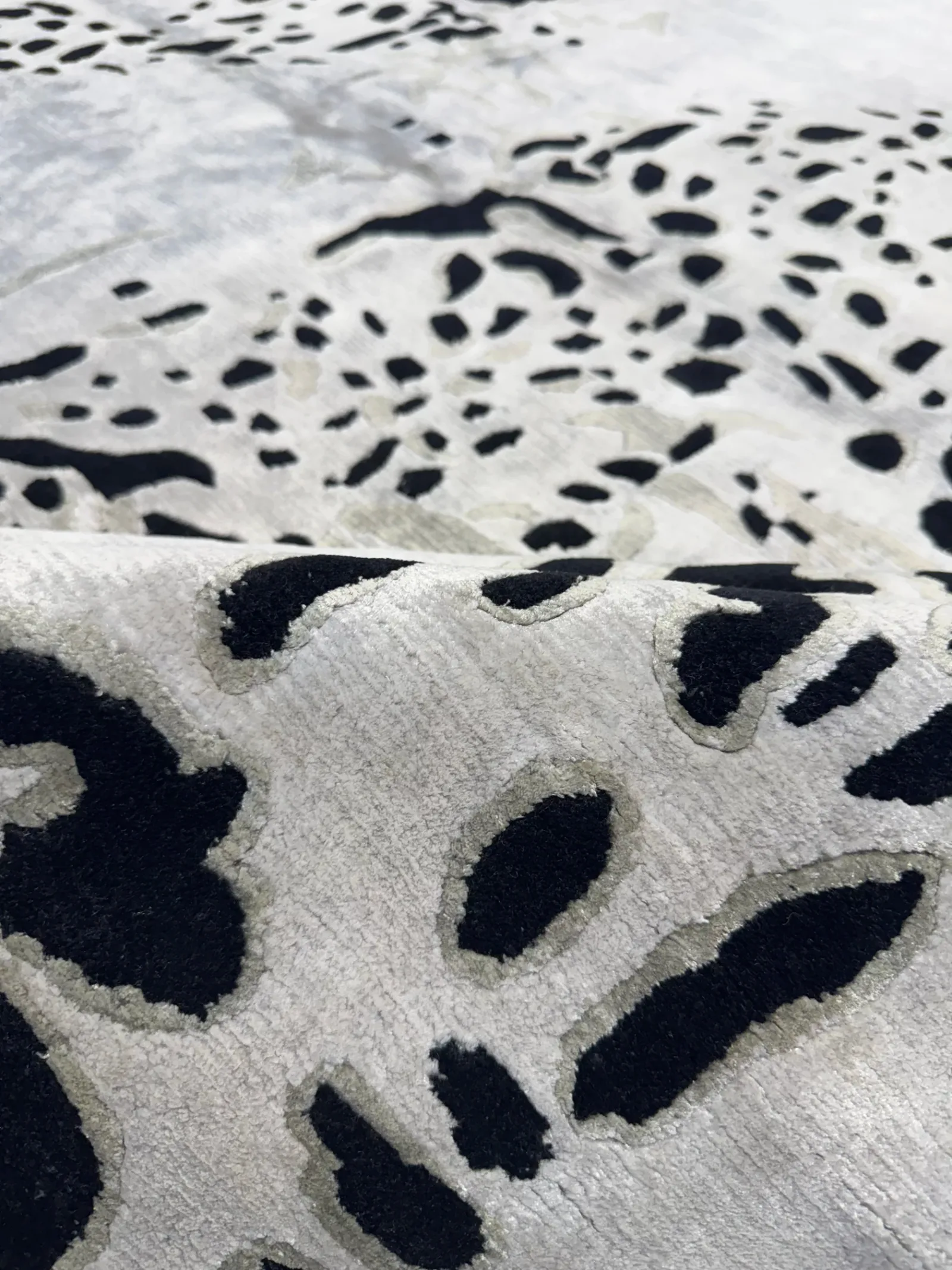 Ковер ручной работы Moonlit Leopard