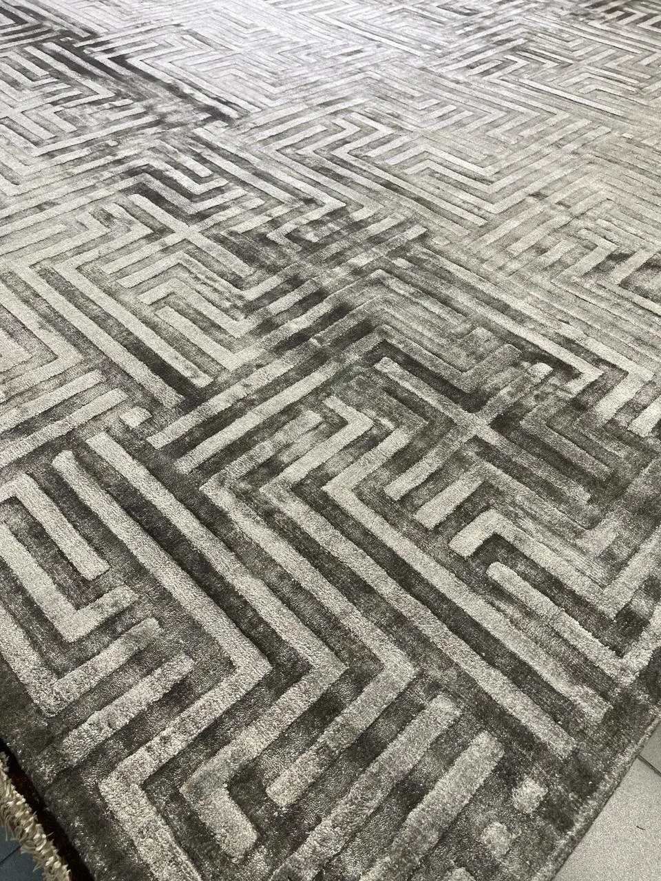 Ковер ручной работы Viscose Geometry