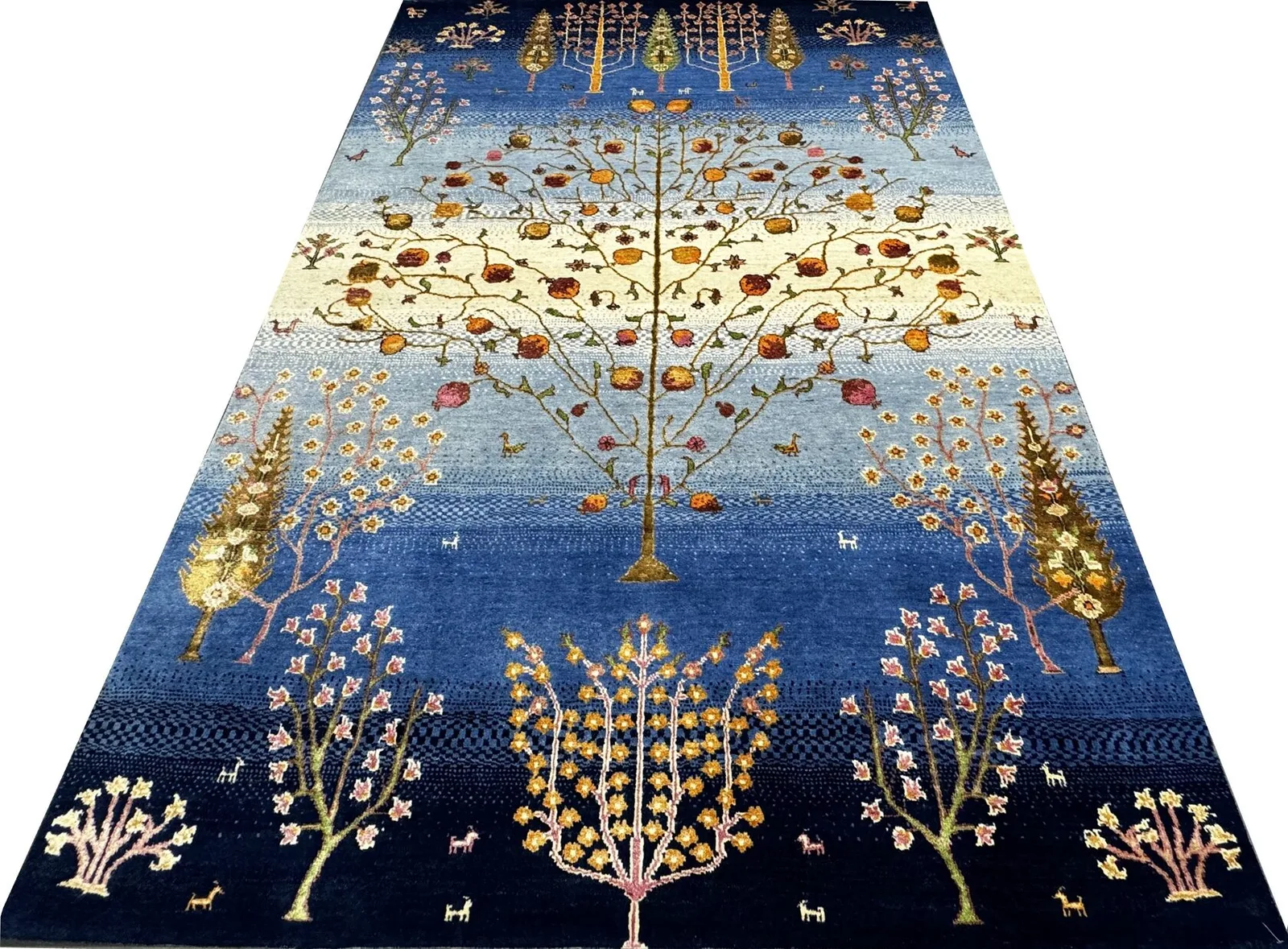Ковер ручной работы Tree of Life Embrace