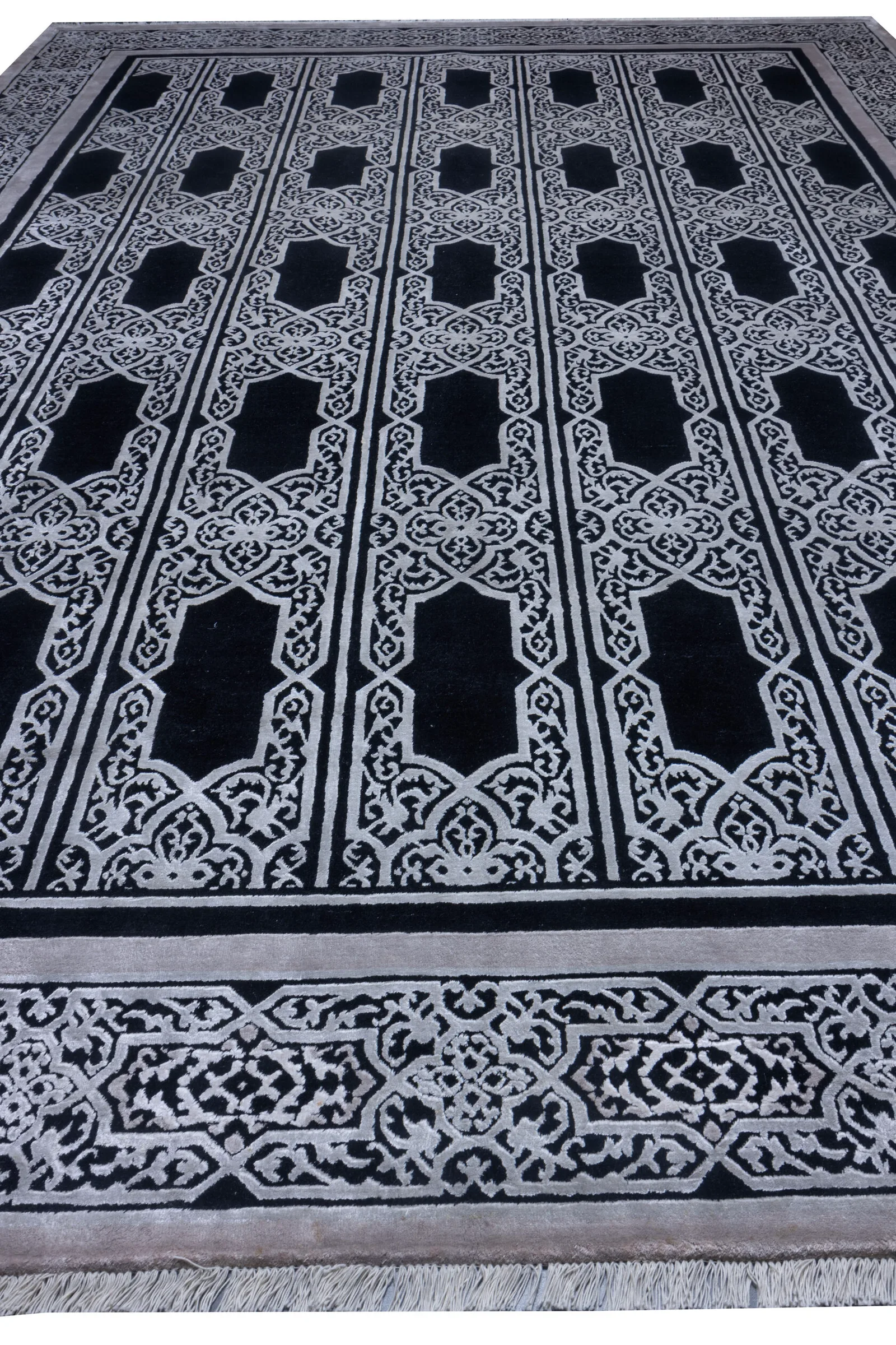 Ковер ручной работы Dark Palace