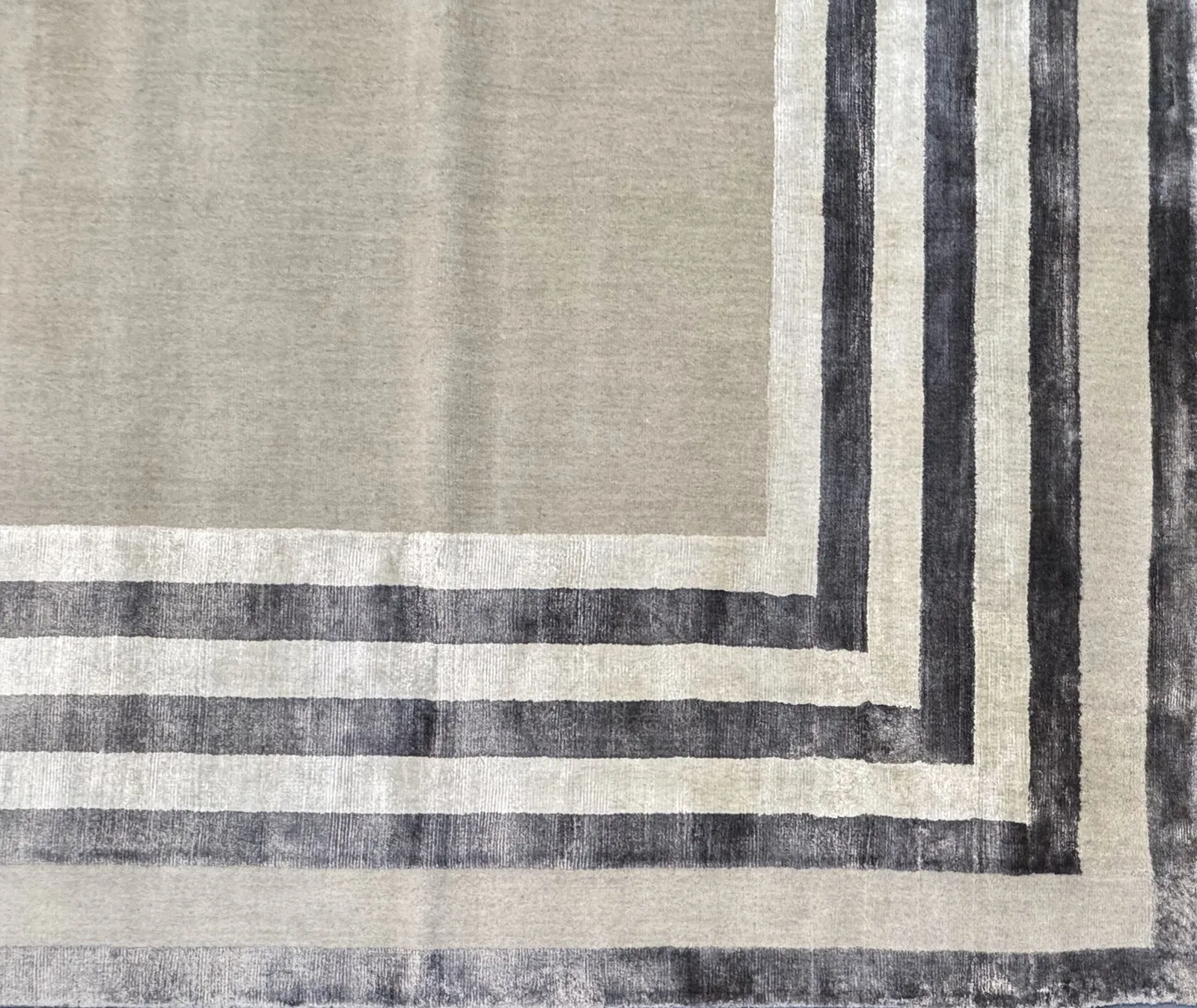 Ковер ручной работы Grey Border