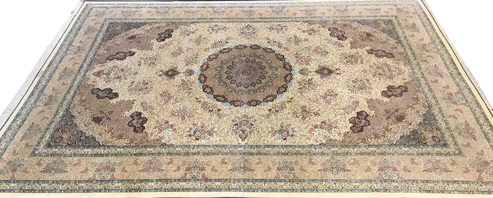 Персидский Ковер ручной работы Abassi Carpet