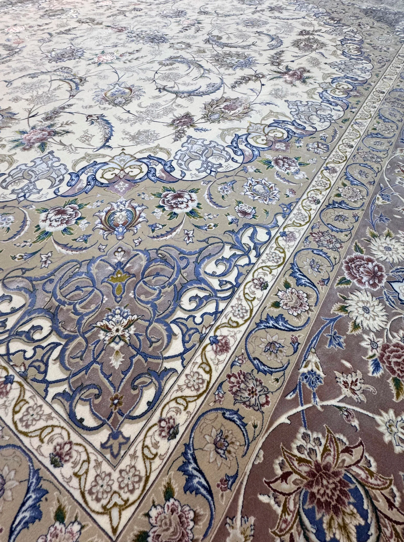 Ковер машинной работы Isfahan Culture