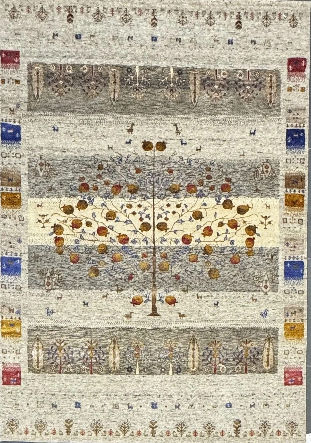 Ковер ручной работы Tree of Life Embrace