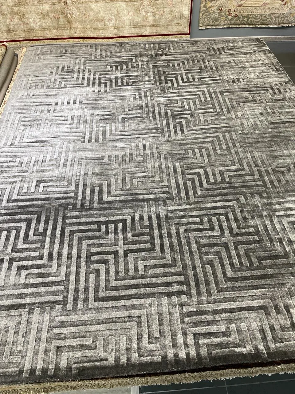 Ковер ручной работы Viscose Geometry