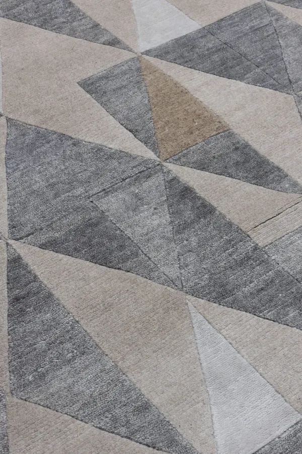 Ковер ручной работы Lightweave Triangles