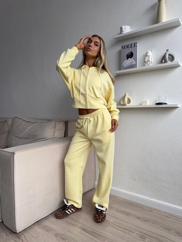 Oversized autumn tracksuit with lemon zip hoodie,