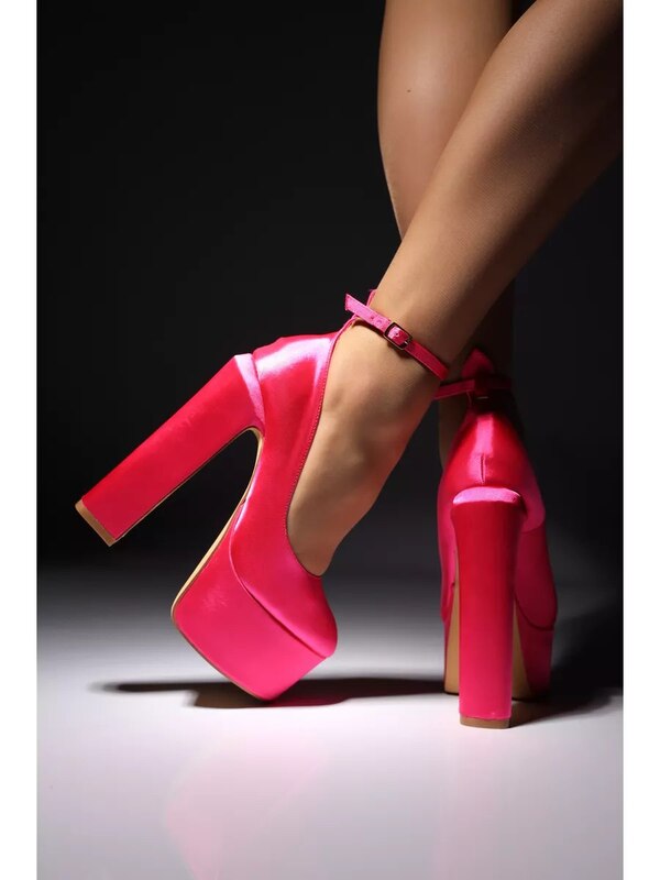 Bratz high heel shoes, MISS POWER